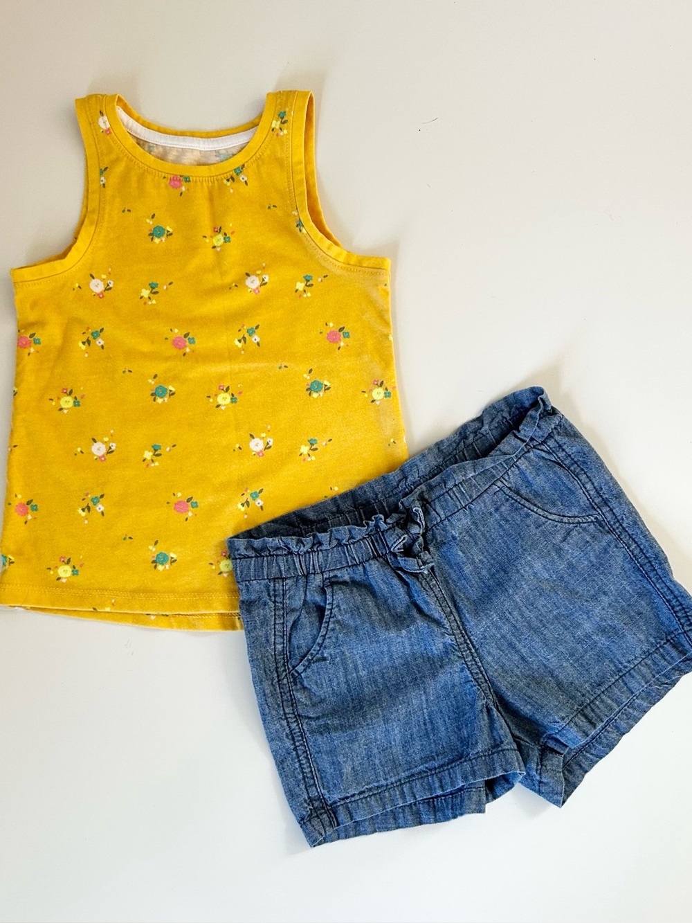 Old Navy Toddler Girls Floral Tank Top & Denim Shorts Set